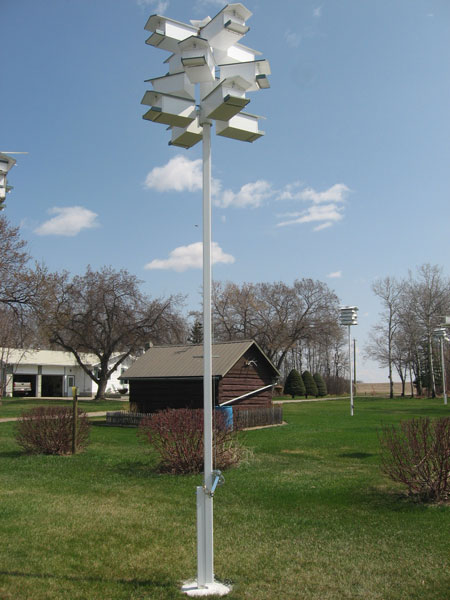 Steel pole for birdhouse